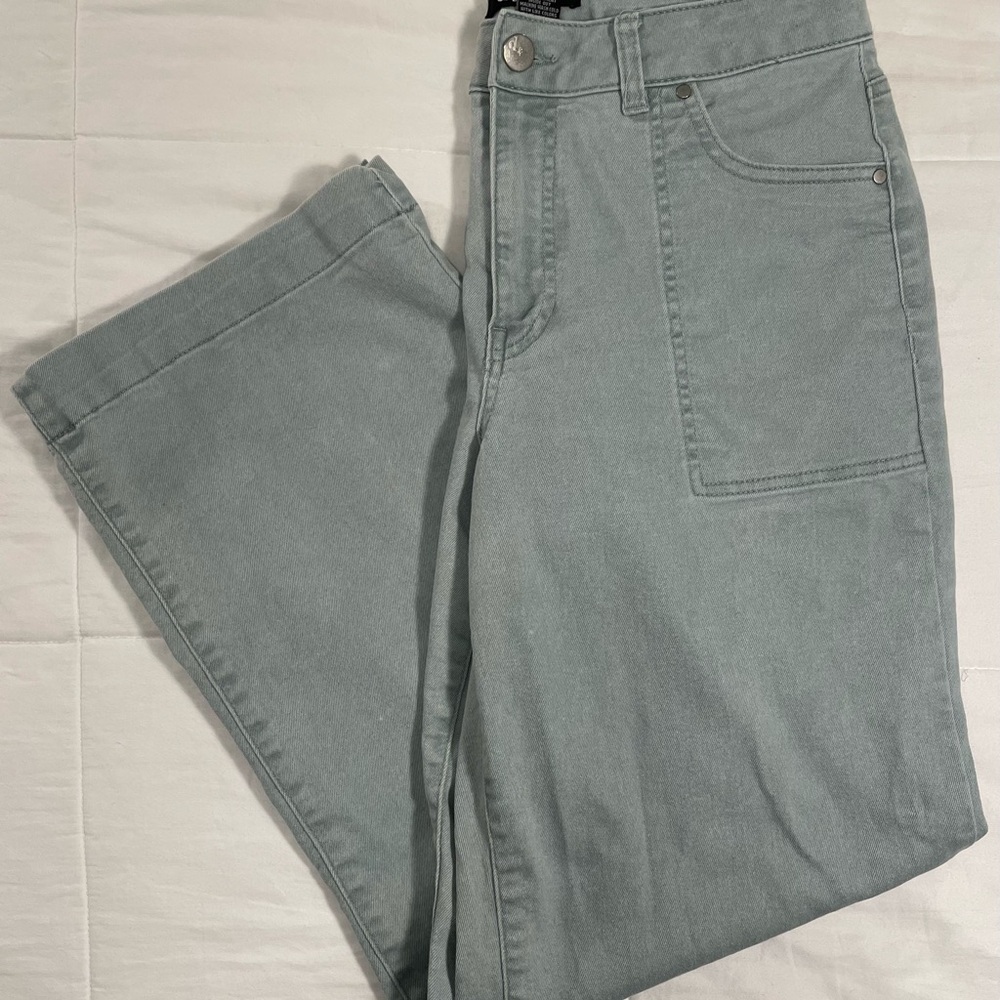 d. jeans Women’s Gray-Green Jeans